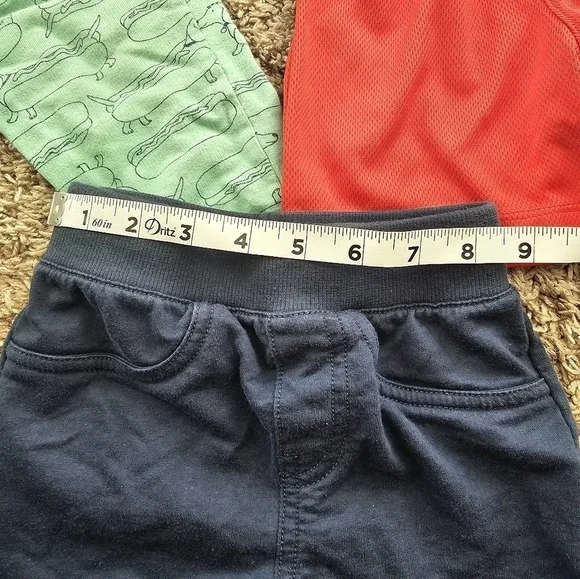Boys Lot clothing 2 things don't have sizes but I provided the measurements - Picture 7 of 8